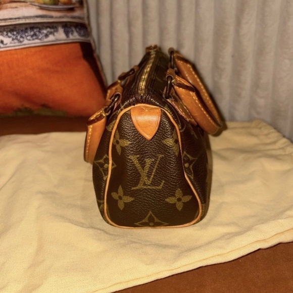Vintage Louis Vuitton Nano Speedy - Picture 4 of 8